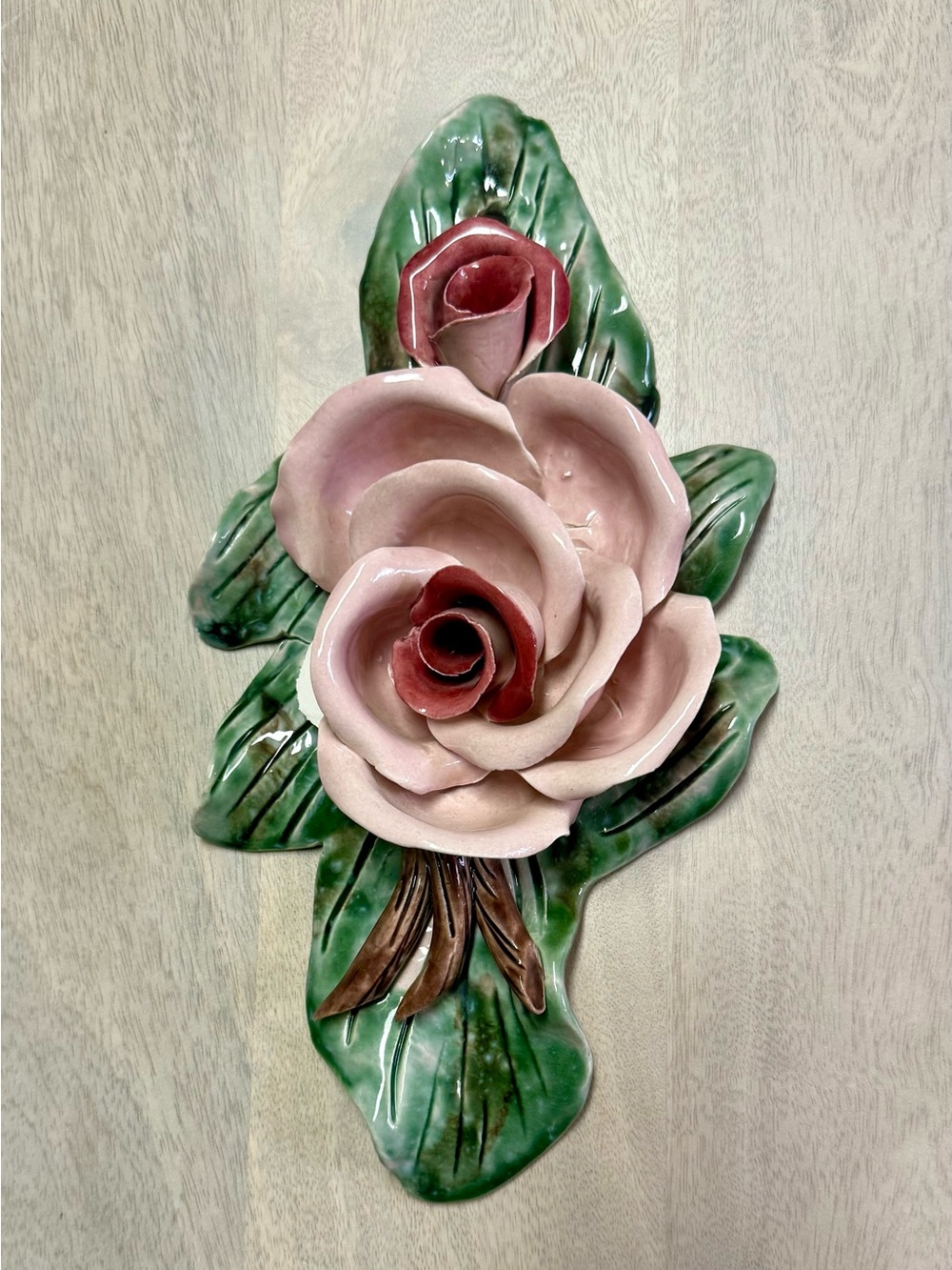 Vintage Capodimonte-style 3D Ceramic Rose Wall Plaque